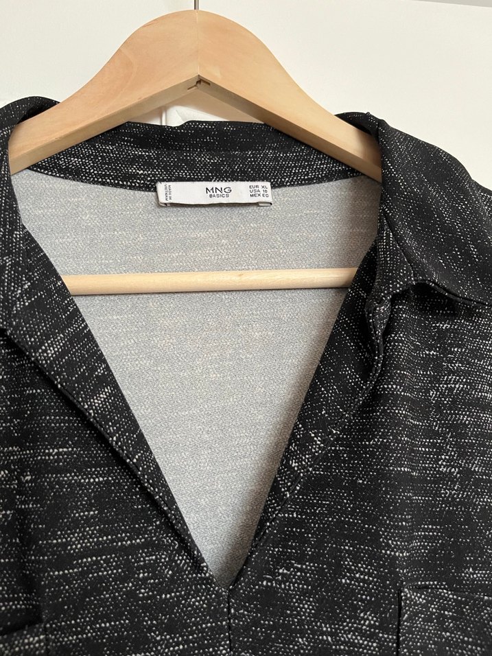 Siyah-Gri V Yakalı Rahat - Görsel 2