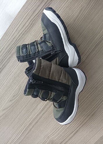 23 Beden Çocuk çizme