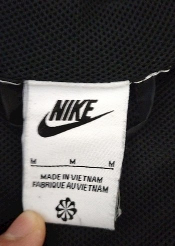 Nike Siyah Kapüşonlu Erkek Rüzgarlık - Görsel 3