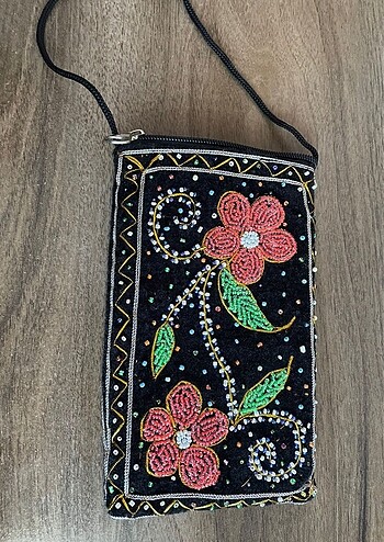 Boncuk işlemeli çanta/ telefon çantası