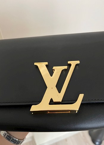 Louis Vuitton Zincir Detaylı Louis Vuitton Çanta