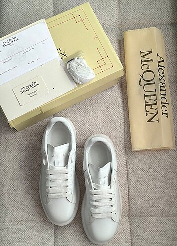 40 Beden beyaz Renk ALEXANDER MCQUEEN AYAKKABI