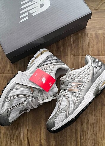 41 Beden gri Renk NEW BALANCE AYAKKABI 1906 Beyaz-gri bakır