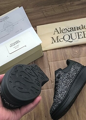 38 Beden siyah Renk ALEXANDER MCQUEEN SİMLİ AYAKKABI 