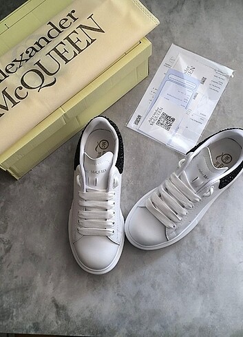 ALEXANDER MCQUEEN KADIN SİYAH TAŞ HAKİKİ DERİ