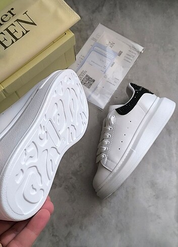 37 Beden beyaz Renk ALEXANDER MCQUEEN KADIN SİYAH TAŞ HAKİKİ DERİ