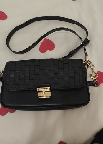 Michael Kors orijinal Siyah Deri Kare Desenli Tokalı Kadın Çanta