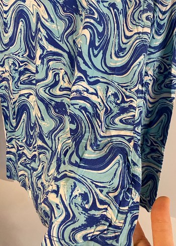 Mavi Batik Desenli Uzun Kollu Boğazlı Bluz - Görsel 2