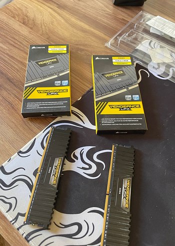 Corsair Vengeance LPX 16GB DDR4 RAM