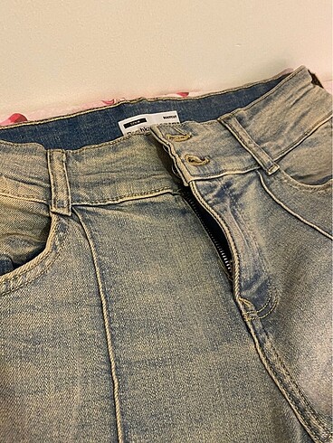 40 Beden mavi Renk BERSHKA DÜŞÜK BEL KOT PANTOLON