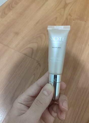 Note Concealer