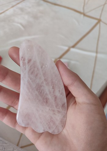 Eklips Pembe Kuvars Gua Sha Yüz Masaj Taşı - Görsel 4