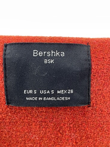 s Beden çeşitli Renk Bershka Kaban %70 İndirimli.