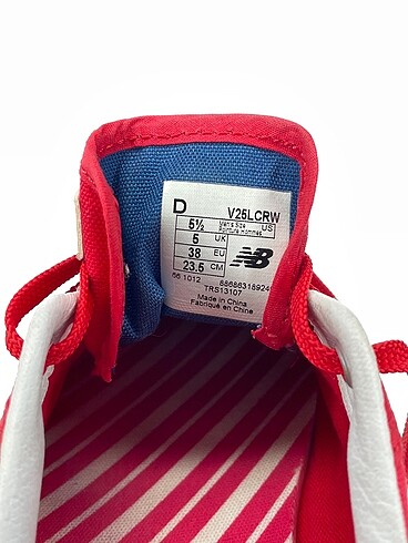 38 Beden çeşitli Renk New Balance Spor Ayakkabı %70 İndirimli.