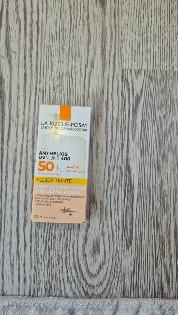 La Roche-Posay Anthelios SPF 50+ Tonlu Güneş Sütü - Görsel 2