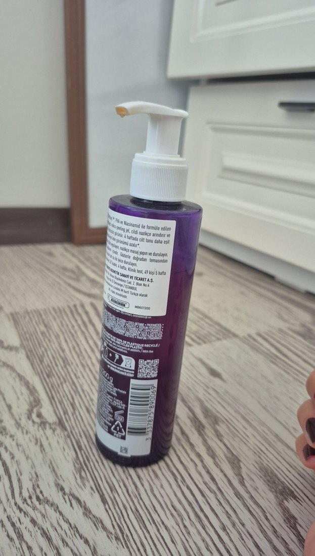 La Roche-Posay Mela B3 Mikro Peeling Jeli 200 ml - Görsel 3