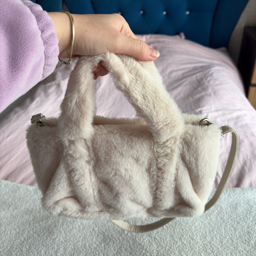 Bej Peluş Detaylı Kadın Çanta - Görsel 3