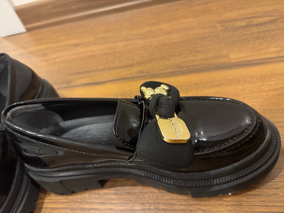 Parlak Siyah Tokalı Kadın Loafer - Görsel 2