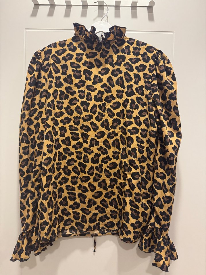 Leopar Desenli Uzun Kollu Fırfırlı Bluz - Görsel 4