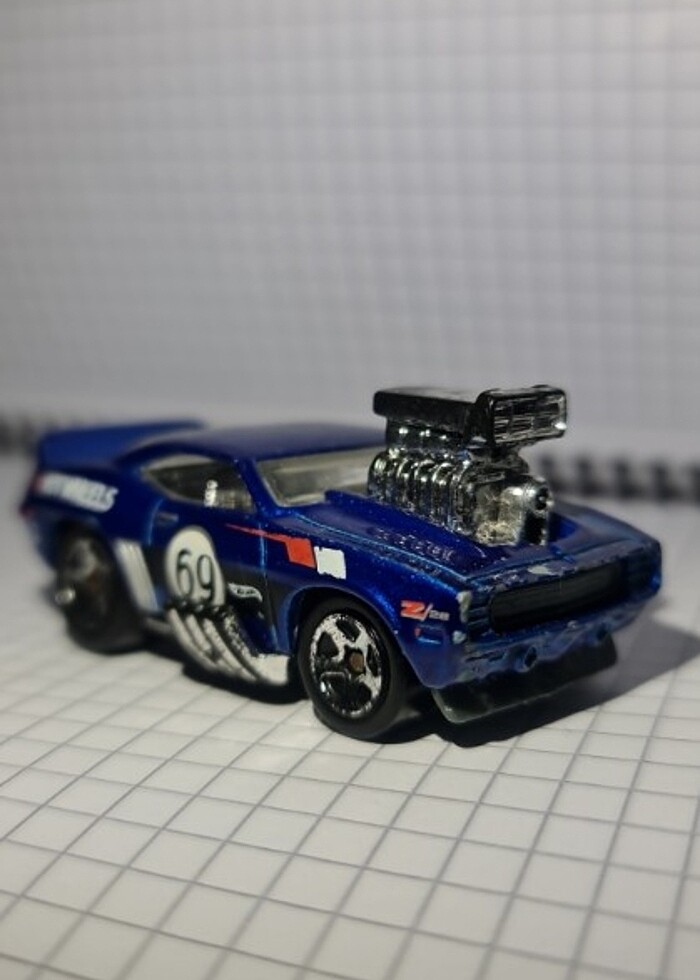 Hot Wheels '69 Camaro Z28 model - Görsel 2