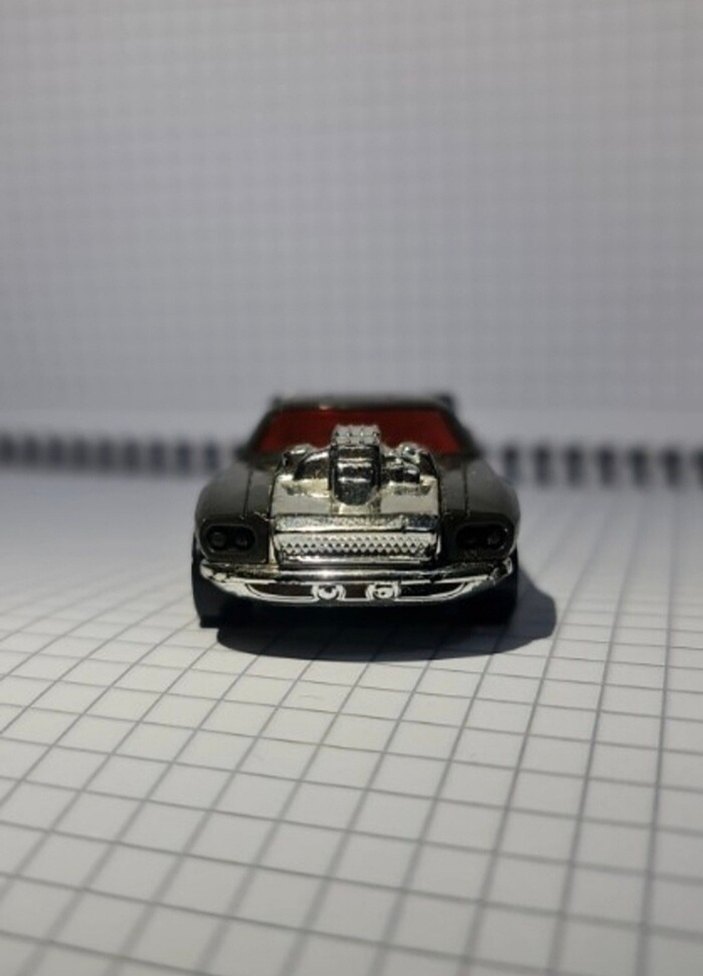 Hot Wheels Ford Mustang Rivited 1/64 Dark Green with Skull - Görsel 4