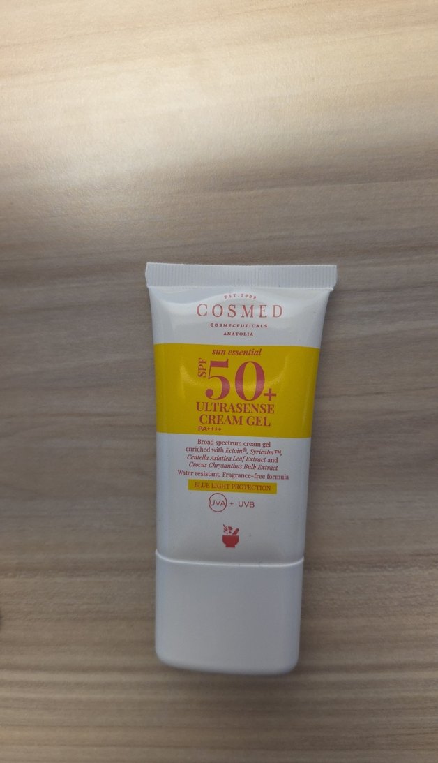 Cosmed SPF 50+ Ultrasense Krem Jel Güneş Koruyucu - Görsel 3