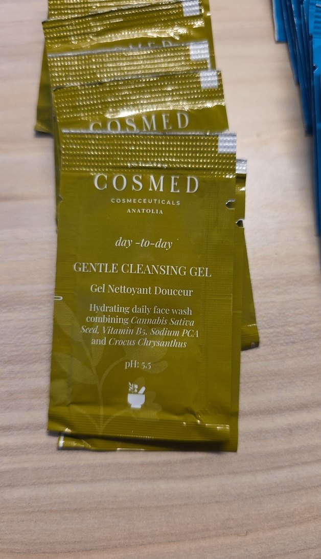 COSMED yüz temizleme jeli testerları - Görsel 2