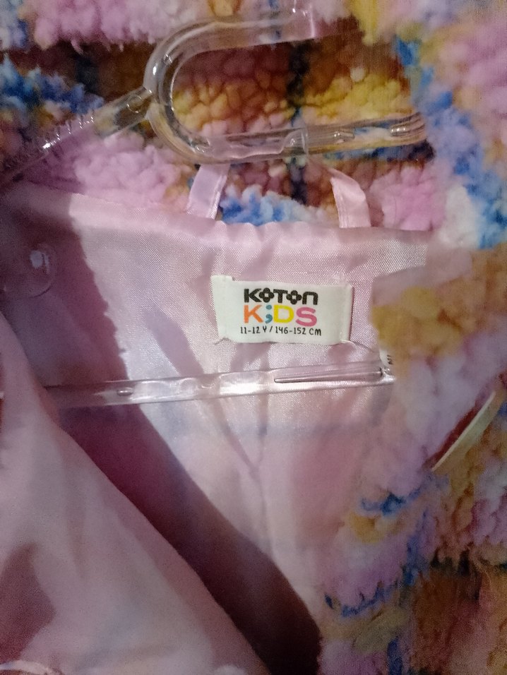 Kız Çocuk Pastel Renkli Düğmeli Ceket - Görsel 2