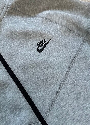 l Beden Nike Tech Fleece 