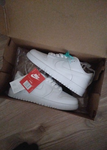 Beyaz Nike Spor Ayakkabı