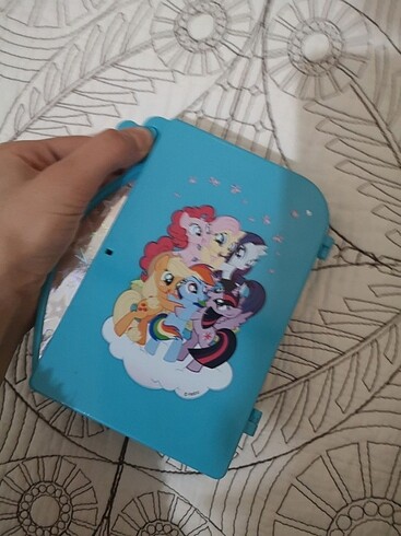  Beden Ponyli kutu