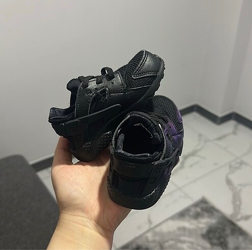 22 Beden siyah Renk Nike ayakkabı