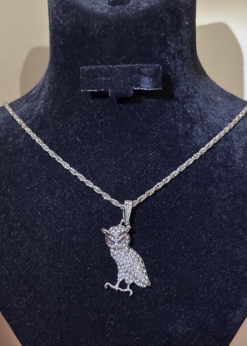 Beden Baykuş desenli iced out kolye