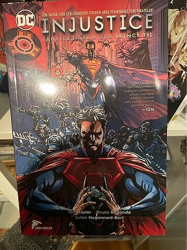 Injustice ikinci yil çizgi roman kalin cilt