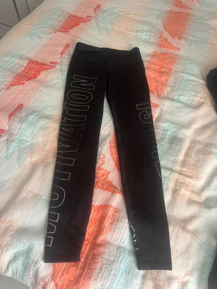 H&M marka Siyah Baskılı Spor Tayt - Görsel 2