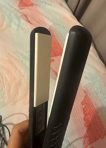 Siyah Saç Düzleştirici - Görsel 2