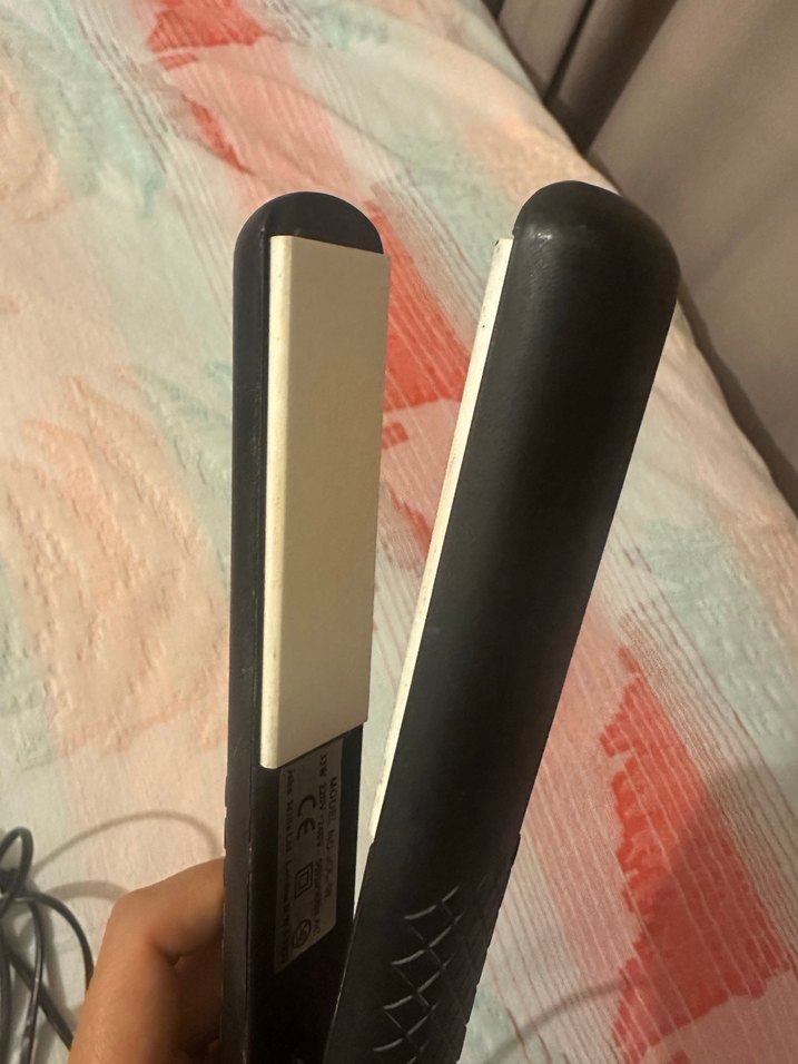 Siyah Saç Düzleştirici - Görsel 2