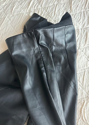 Koton Kemerli Siyah Deri Kadın Pantolon - Görsel 3