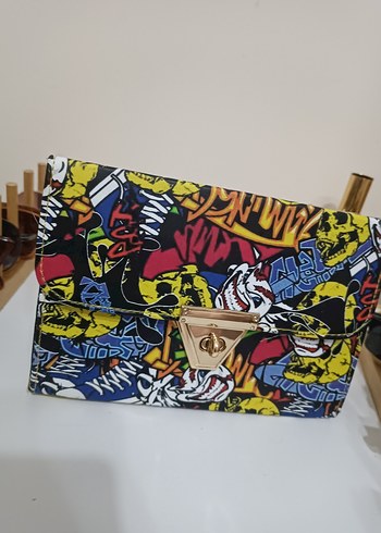 Beden Renkli Zincir Detaylı Pop Art Kadın Çanta