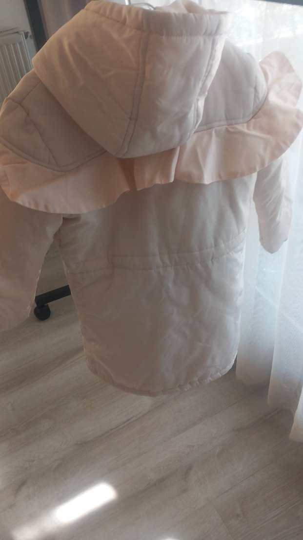 Kız Çocuk Beyaz Fırfırlı Mont - Görsel 2