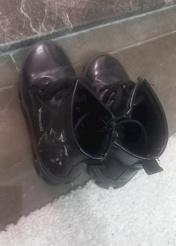 Parlak Siyah Kadın Lastik Goth Dolgu Topuk Bot - Görsel 2