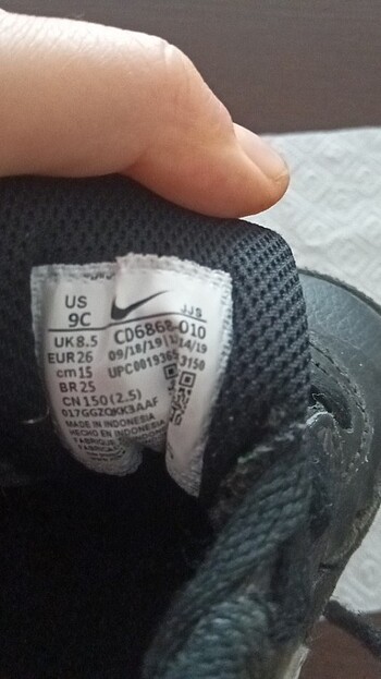 25 Beden siyah Renk Orijinal Nike spor ayakkabı