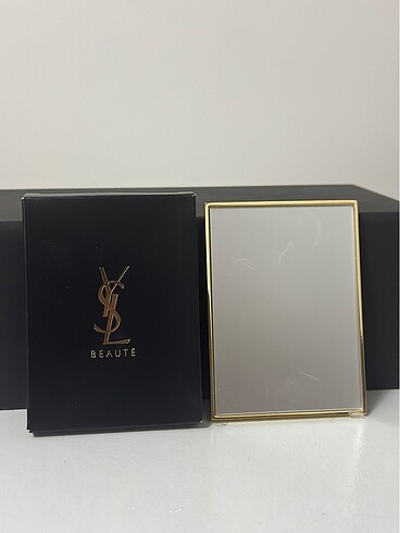 YVES SAINT LAURENT EL AYNASI