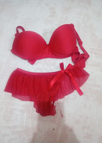 Kırmızı Mini Bohem Tarzı Sütyen Takımı
kullanılmış - Görsel 2