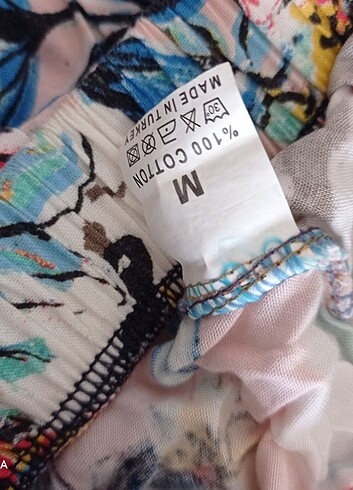 H&M cicekli şort