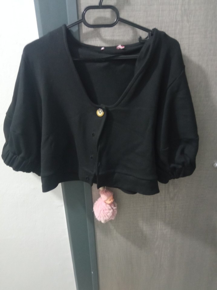 Kız Çocuk Siyah Düğmeli Uzun Kollu Bolero - Görsel 3