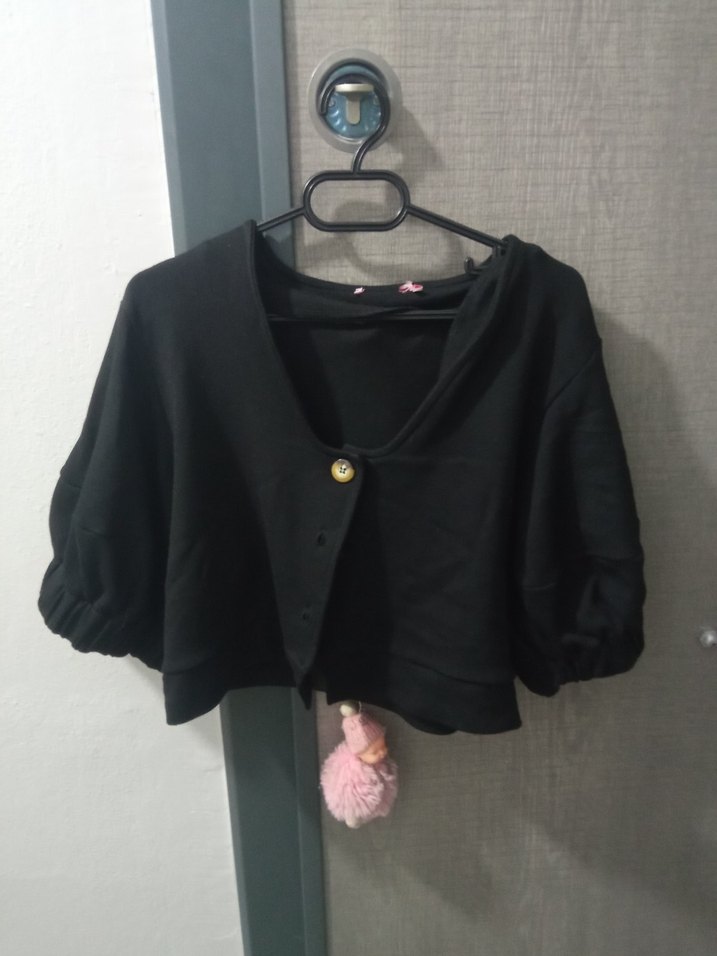 Kız Çocuk Siyah Düğmeli Uzun Kollu Bolero - Görsel 2