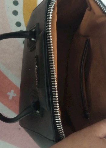 GIVENCHY Givenchy Siyah Deri Kadın Omuz Çantası