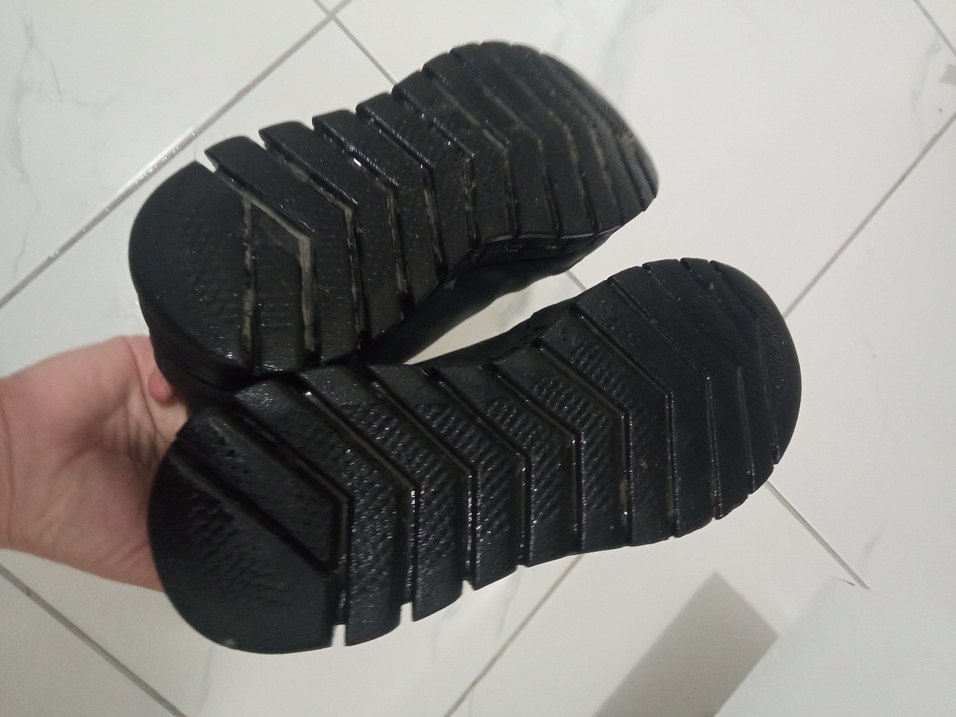 Siyah Kadın Dolgu Topuklu Spor Ayakkabı - Görsel 3