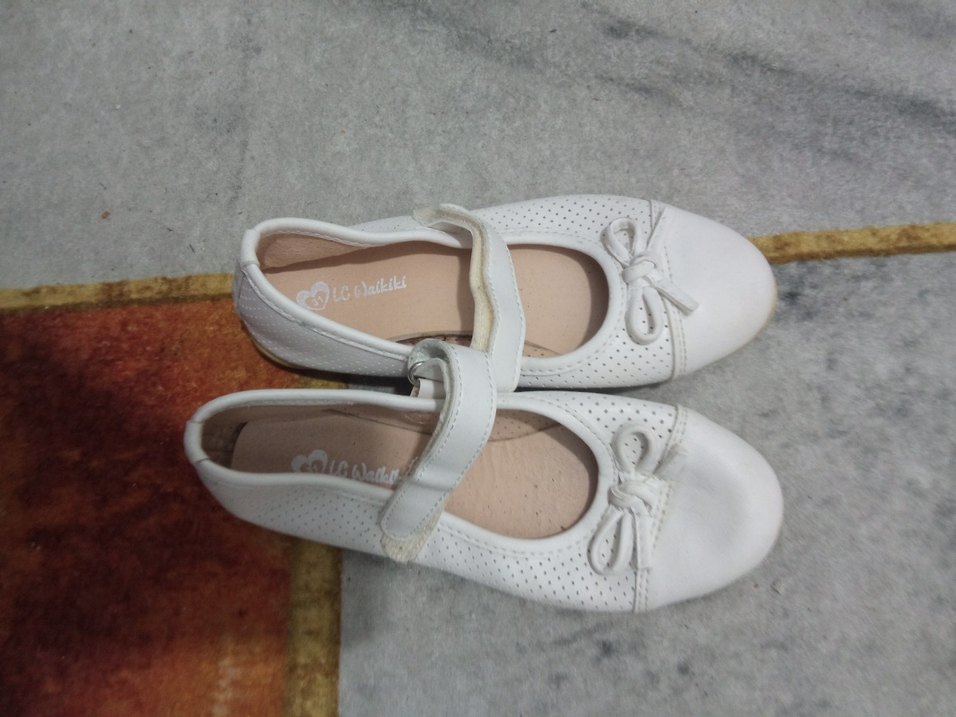 Kız Çocuk Beyaz Tokalı Babet Ayakkabı - Görsel 3